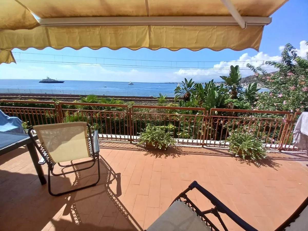 White Lotus Apartment Taormina